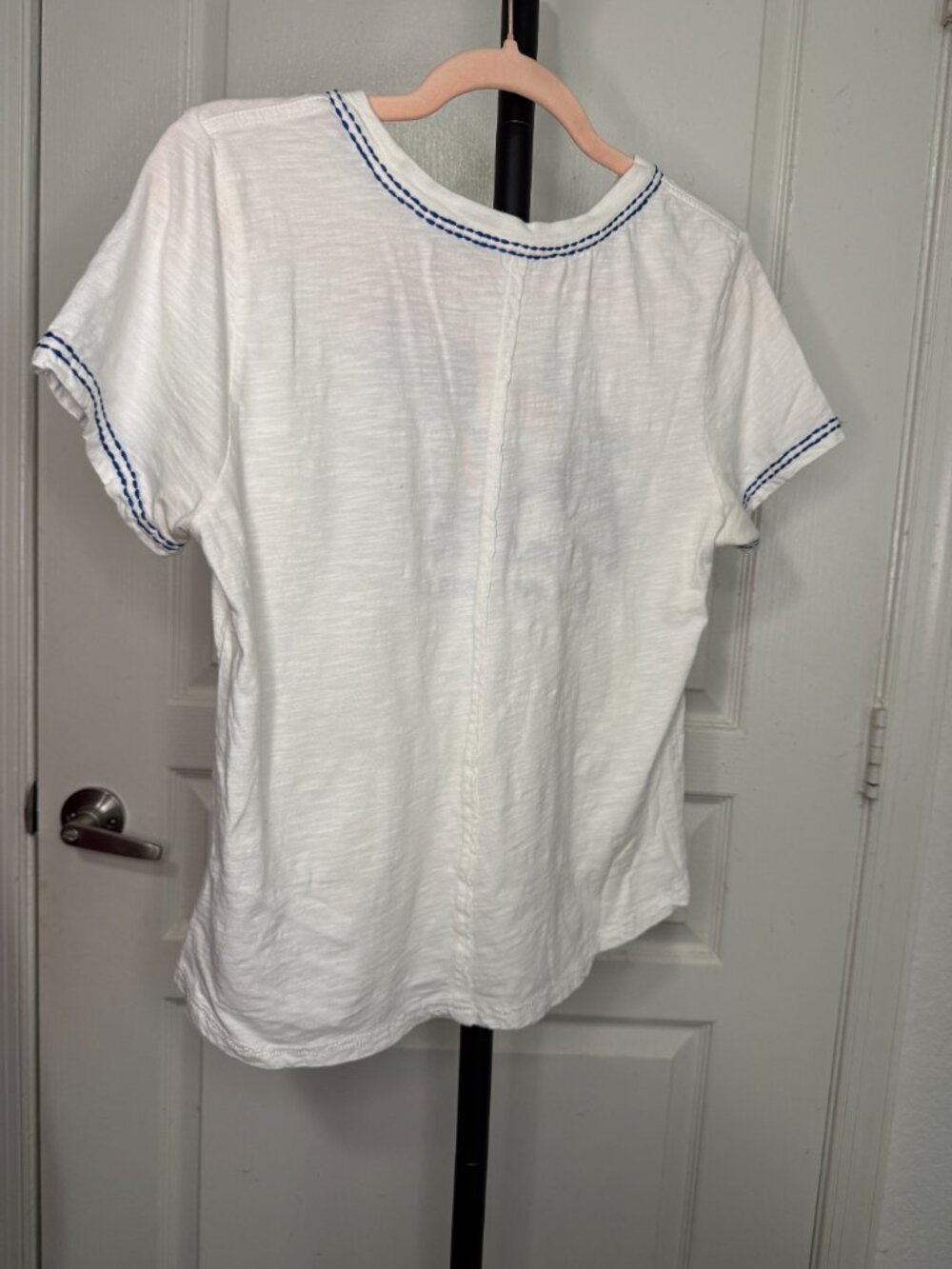 Pilcro/Anthropologie "Meet Me Seaside" Embroidered Tee – M- White/Blue- MSRP $68 - Picture 11 of 16